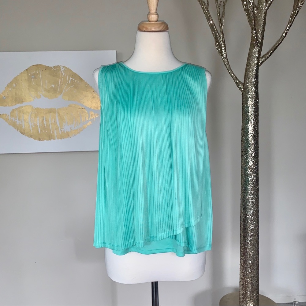 Mossimo Teal Pleated Flowy Shell, Size Small NWOT